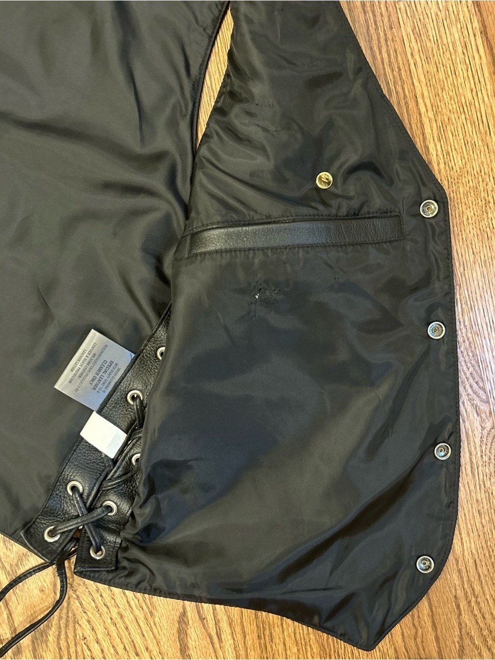 Wilson’s leather lace up side, snap front, vest with eagle on back. - Picture 4 of 5